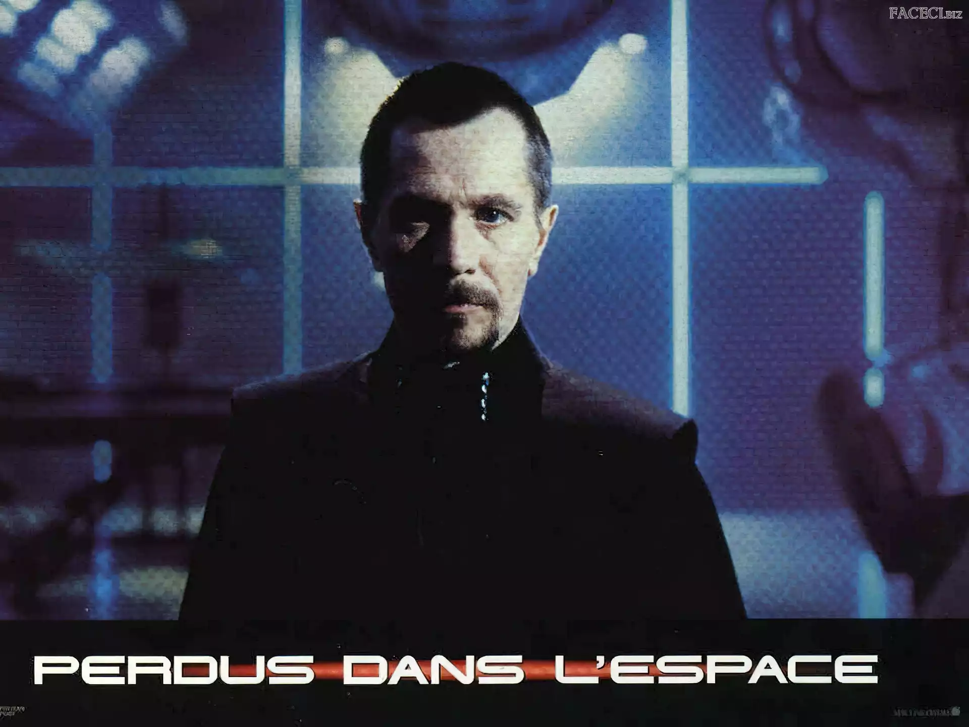 Gary Oldman, czarny strój